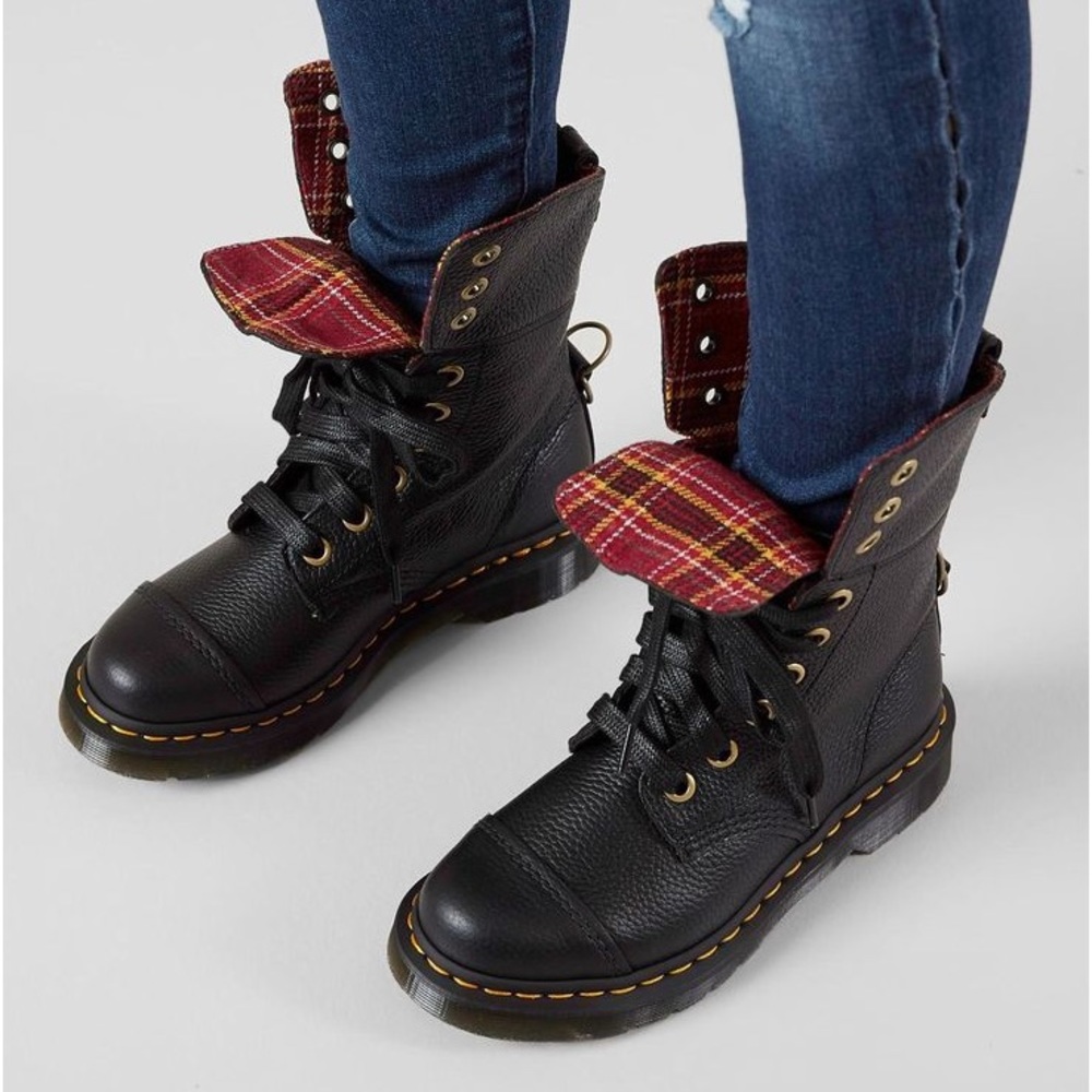 Aimilita Aunt Sally Leather Boot
DR. MARTENS Size US 10L UK8,UE42